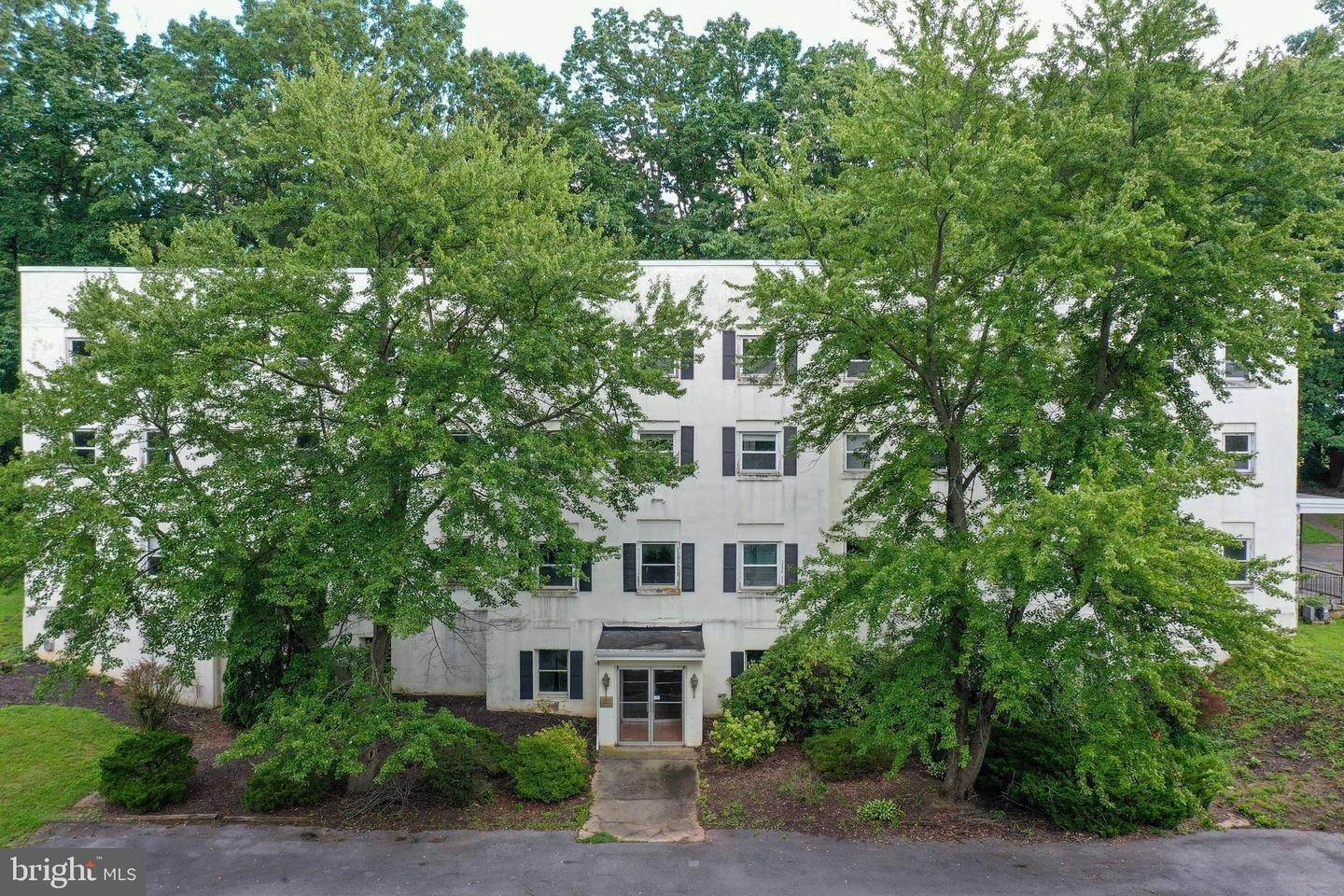 Commercial for Sale at 12 MARLIN Drive Stevens, Pennsylvania 17578 United States