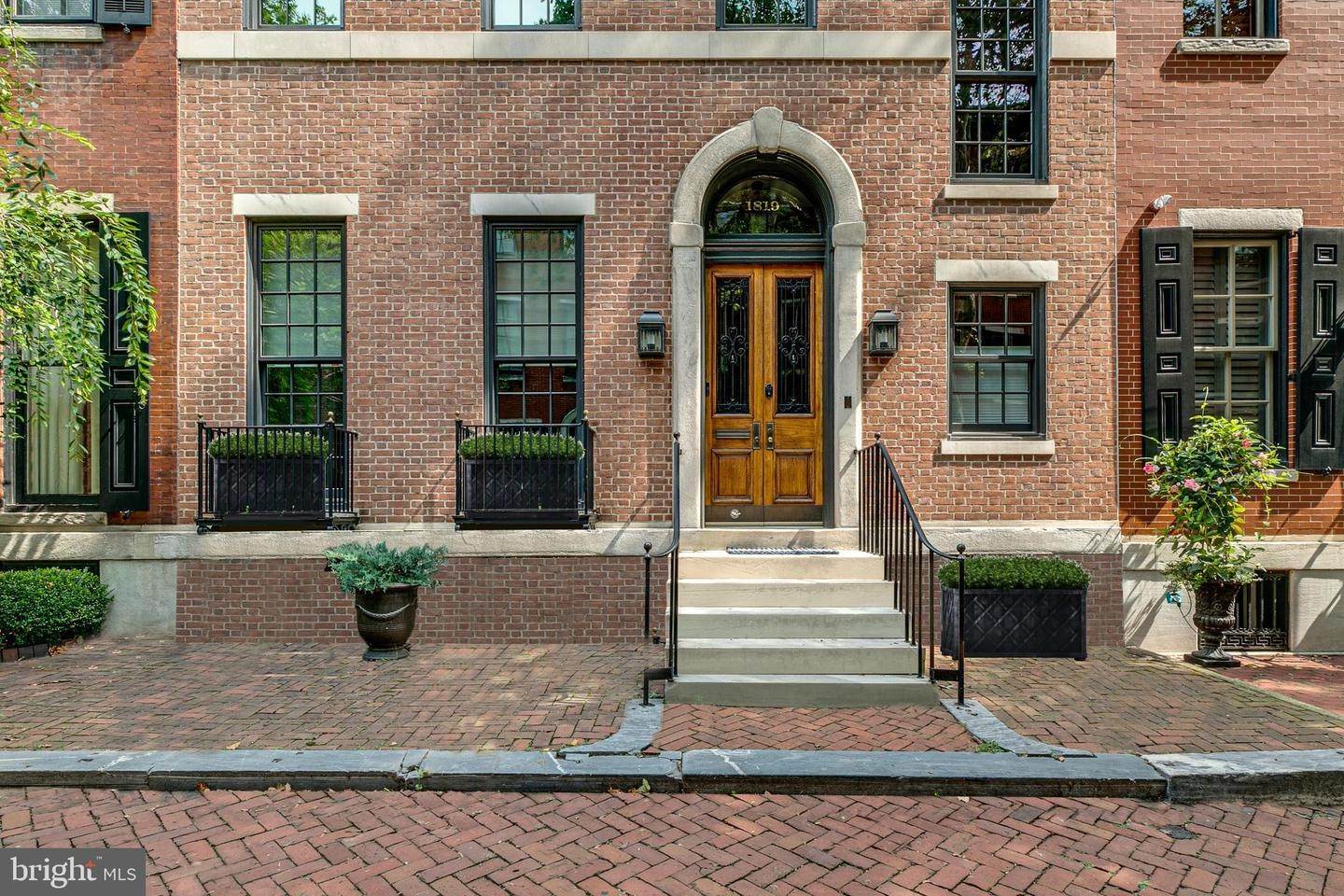 1. Residential for Sale at 1819 DELANCEY Street Philadelphia, Pennsylvania 19103 United States