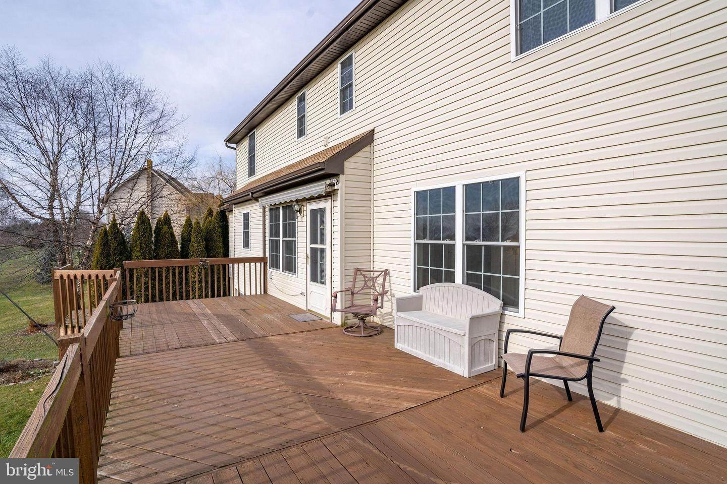 10. Residential for Sale at 108 COUNTRY Lane Richland, Pennsylvania 17087 United States