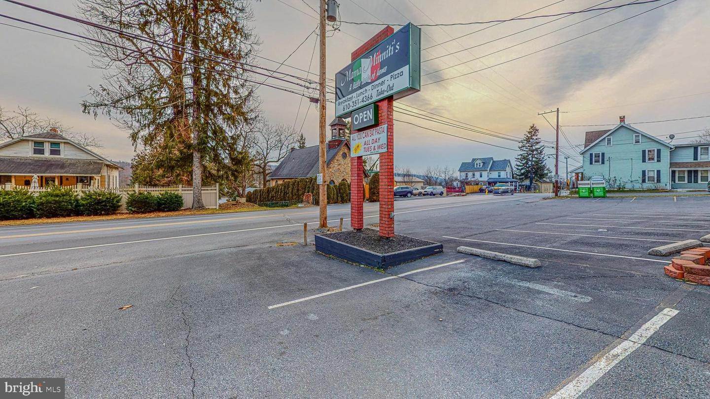 3. Commercial for Sale at 1701 E SUSQUEHANNA Street Allentown, Pennsylvania 18103 United States