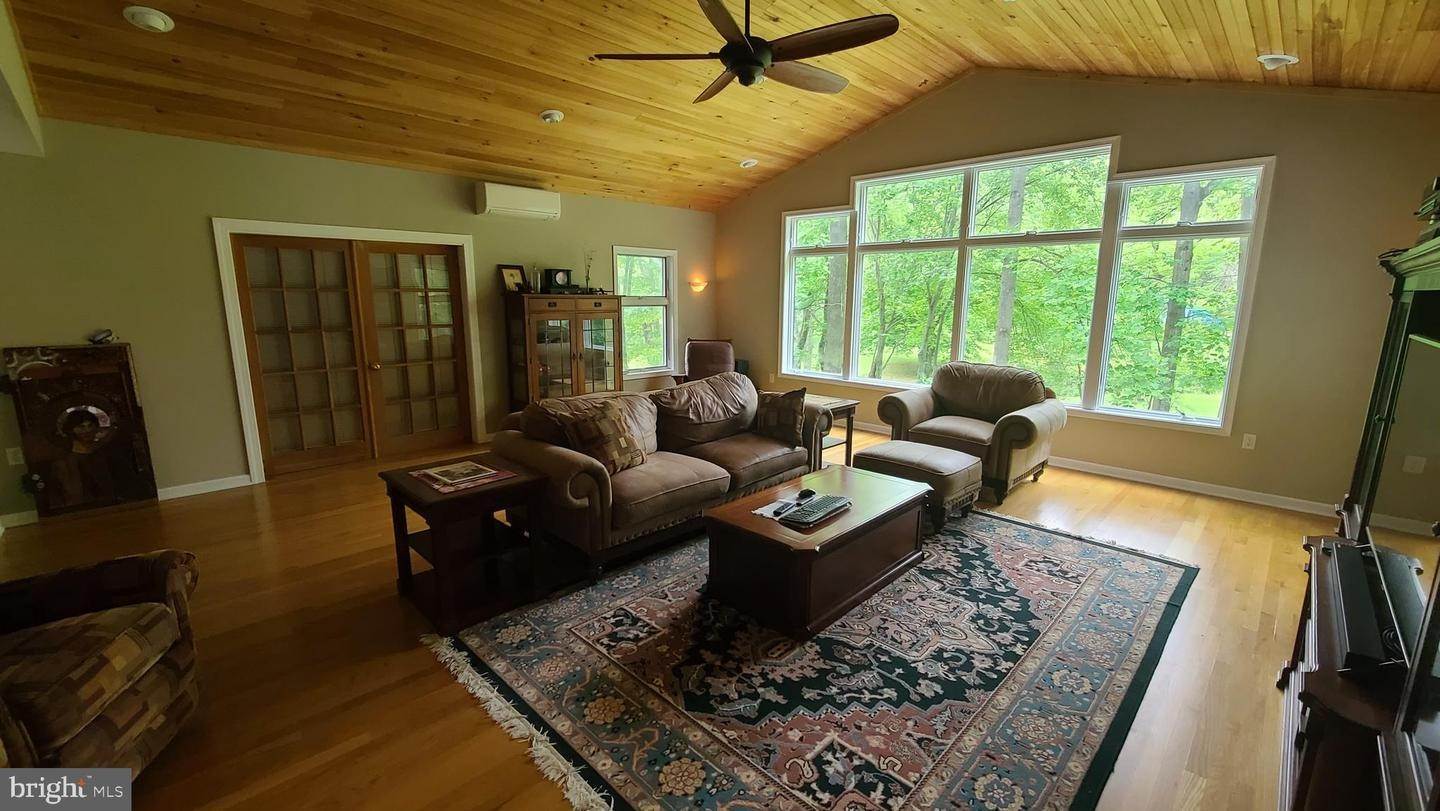 19. Residential for Sale at 469 LINVILLE Road Media, Pennsylvania 19063 United States