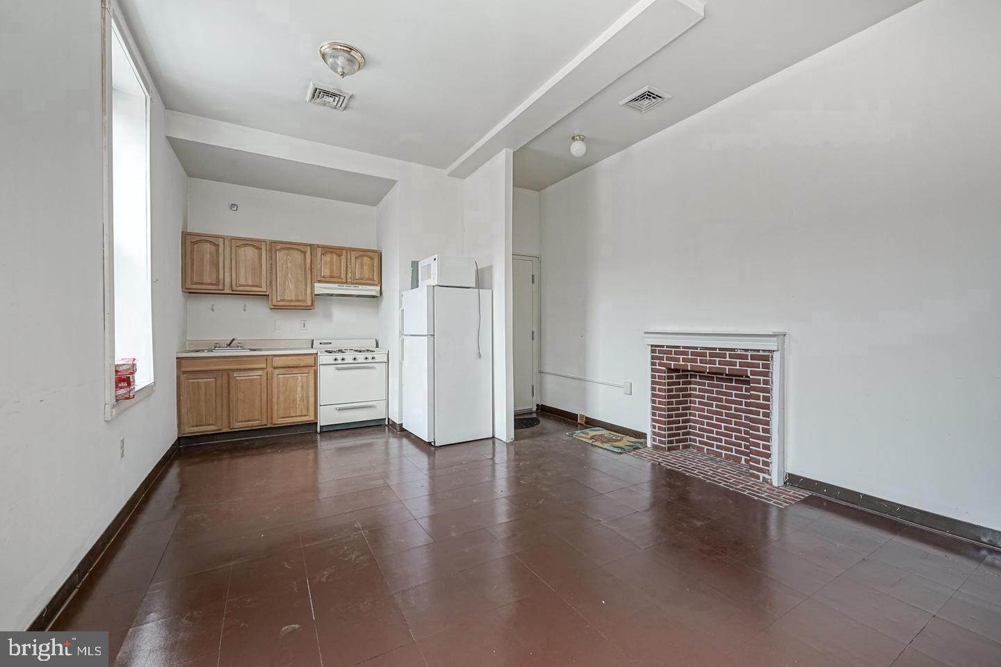 13. Commercial for Sale at 1542 N 15TH Street Philadelphia, Pennsylvania 19121 United States