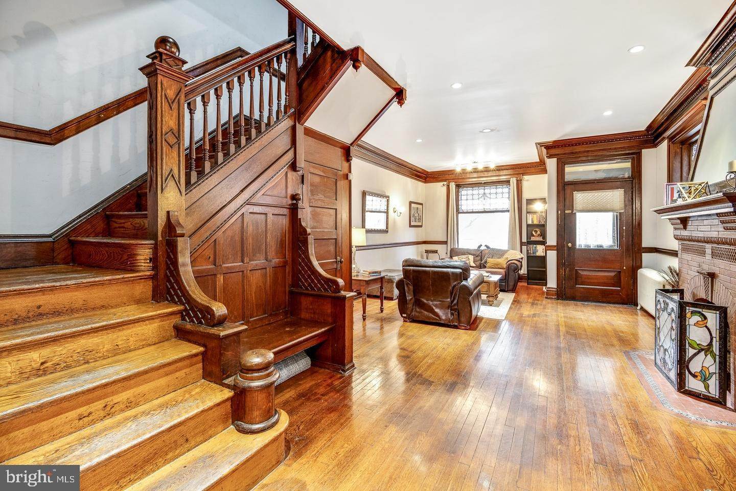 19. Residential for Sale at 4622 SPRUCE Street Philadelphia, Pennsylvania 19139 United States
