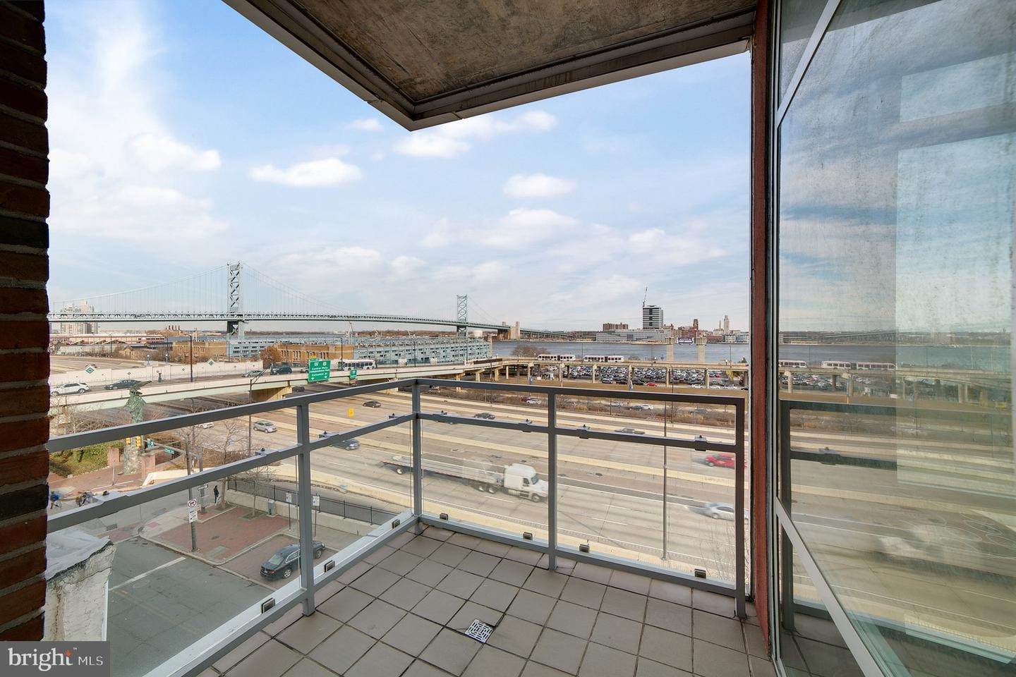 12. Residential for Sale at 22 S FRONT ST #505 Philadelphia, Pennsylvania 19106 United States