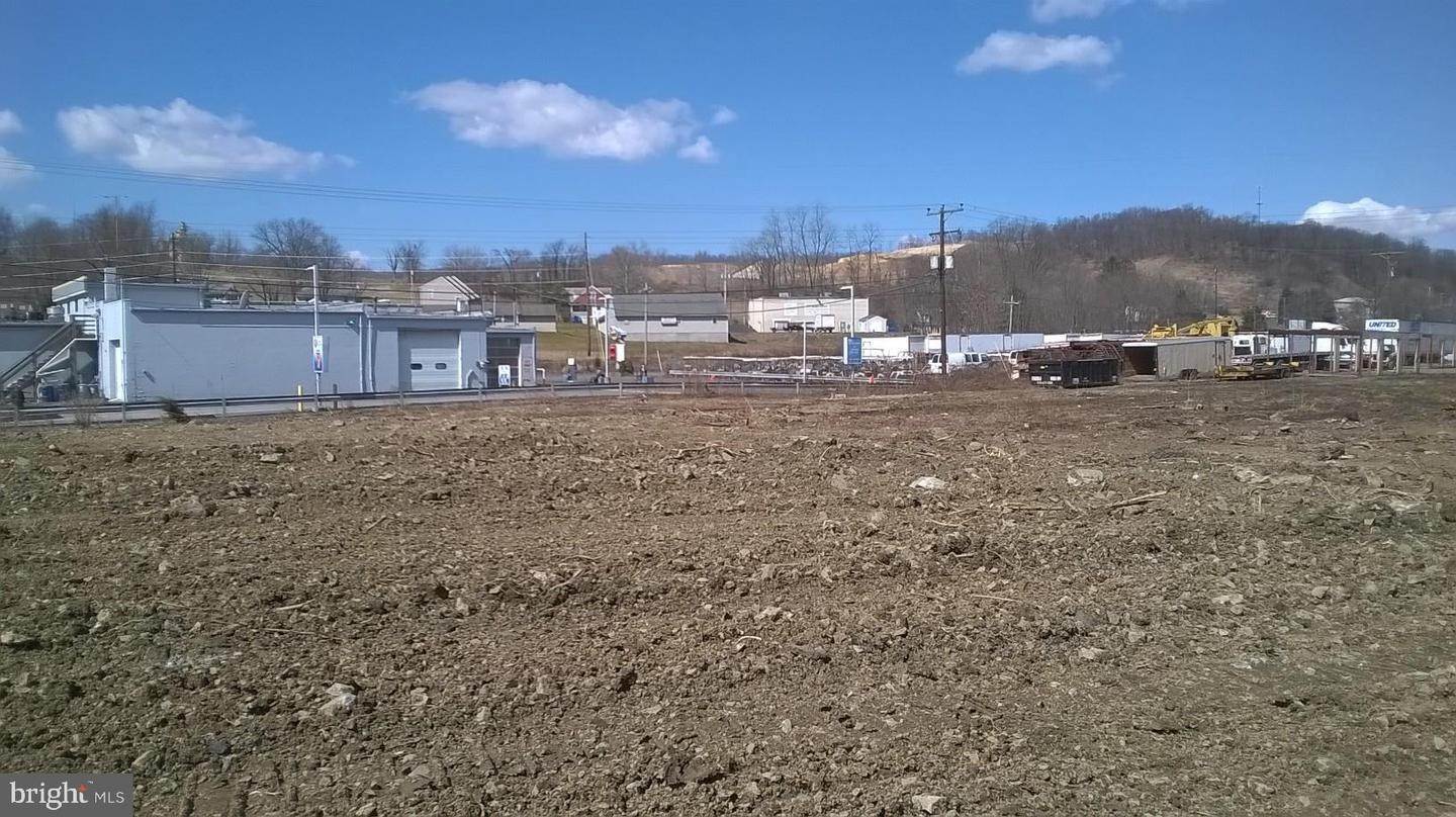 10. Land for Sale at 724 ROUTE 100 Bechtelsville, Pennsylvania 19505 United States