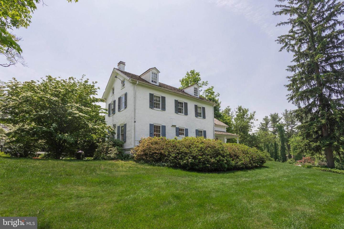 住宅 为 销售 在 440-442 FEATHERBED Lane Glen Mills, 宾夕法尼亚州 19342 美国