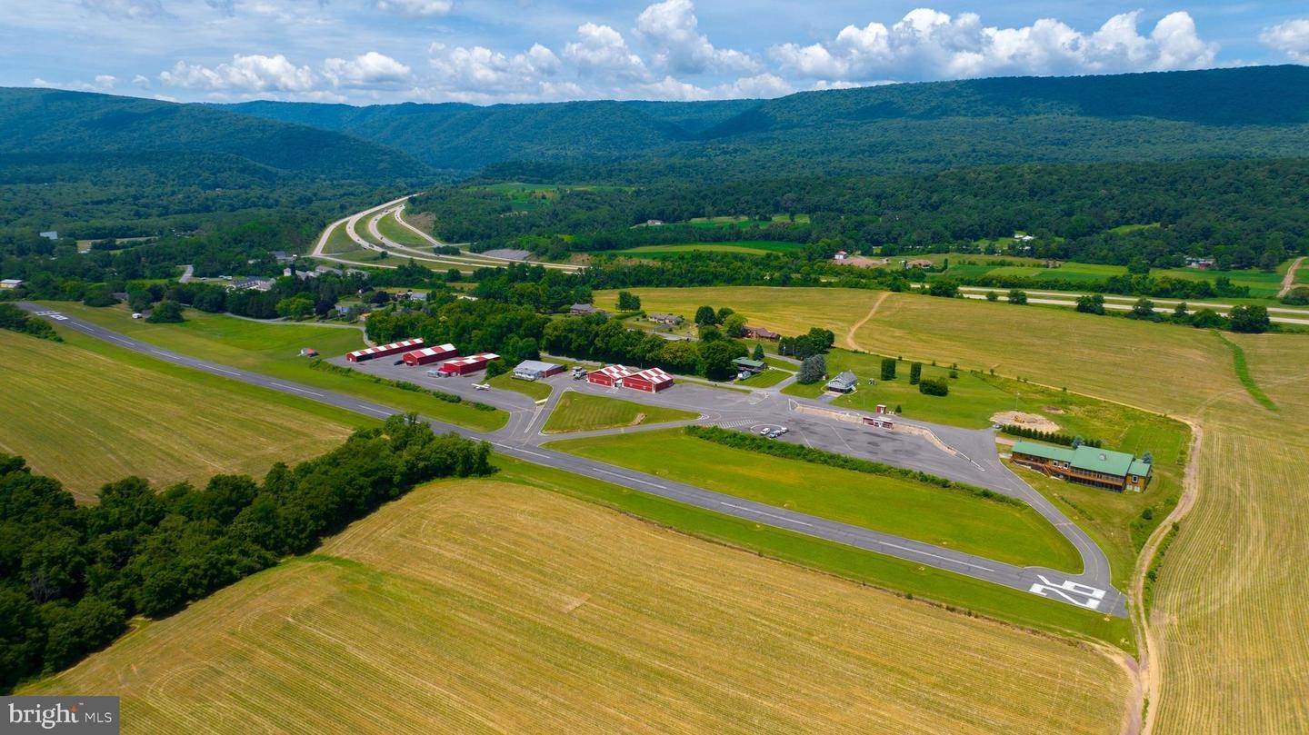 Commercial for Sale at 600, 650, 656 AIRPORT Drive Mifflintown, Pennsylvania 17059 United States