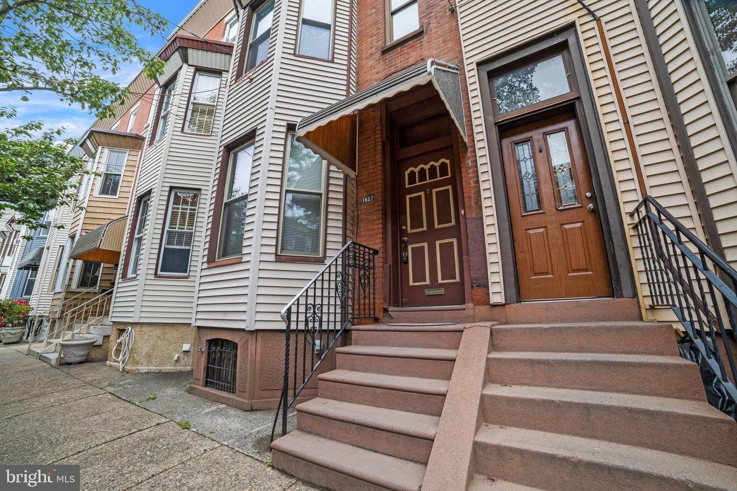 4. Residential for Sale at 1627 S 13TH Street Philadelphia, Pennsylvania 19148 United States
