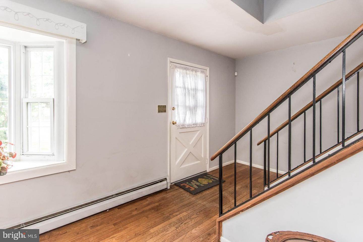 4. Residential for Sale at 754 E HAVERFORD Road Bryn Mawr, Pennsylvania 19010 United States