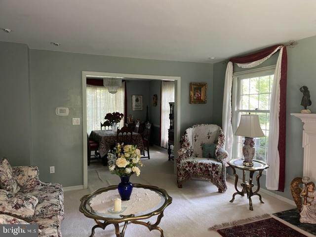 6. Residential for Sale at 363 LAUREL Drive Hershey, Pennsylvania 17033 United States