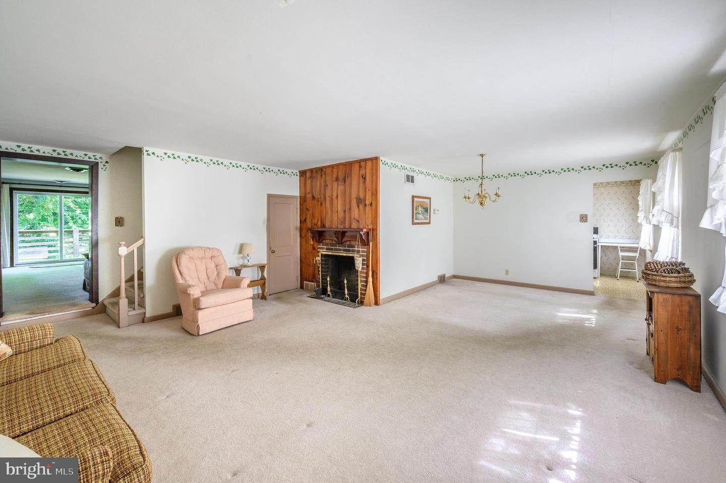 4. Residential for Sale at 4006 N WARNER RD N Lafayette Hill, Pennsylvania 19444 United States