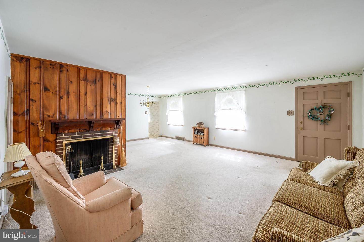 6. Residential for Sale at 4006 N WARNER RD N Lafayette Hill, Pennsylvania 19444 United States
