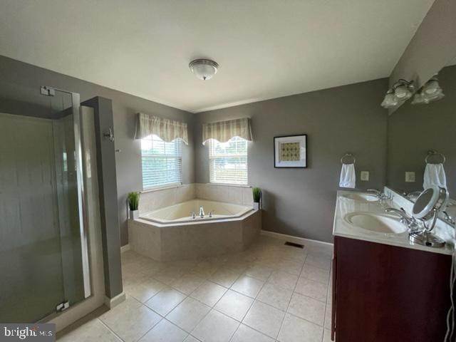 16. Residential for Sale at 2007 OAKWOOD Drive Pennsburg, Pennsylvania 18073 United States