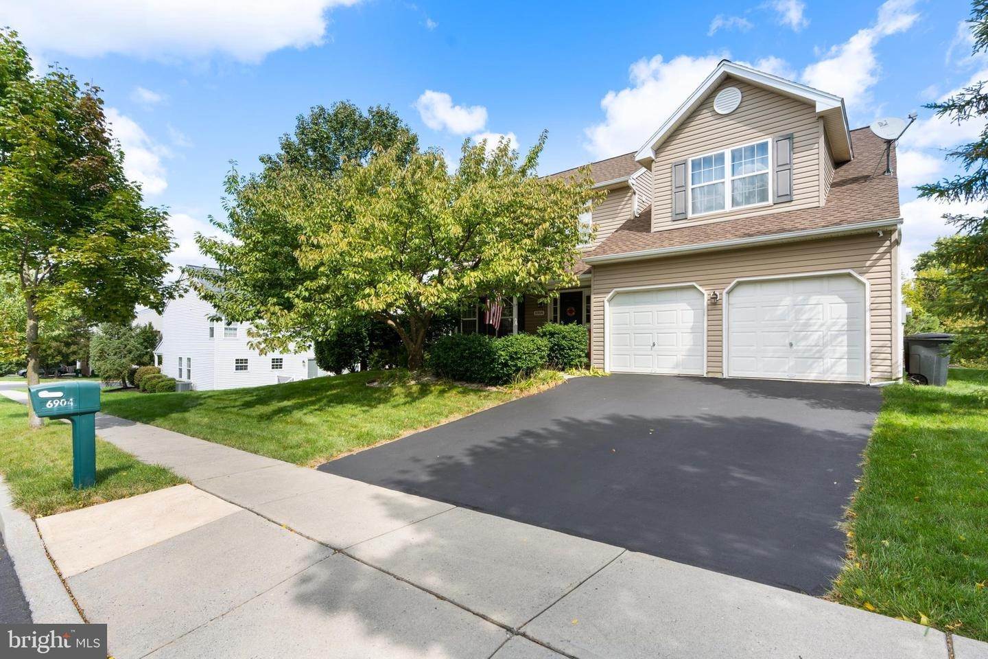 Residential for Sale at 6904 LINCOLN Drive Macungie, Pennsylvania 18062 United States