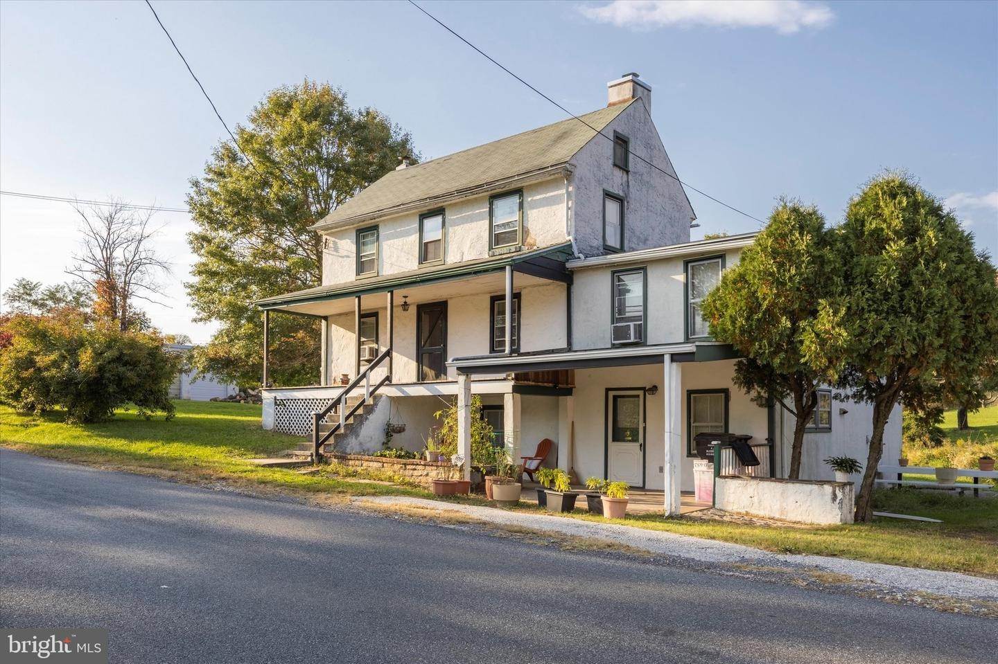 Residencial por un Venta en 1011 SNYDER Avenue Phoenixville, Pennsylvania 19460 Estados Unidos