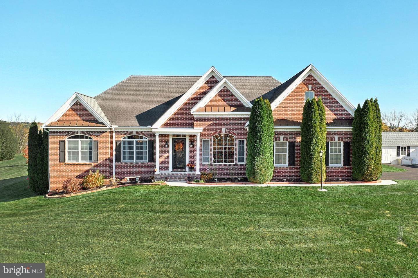 住宅 为 销售 在 2144 KITZMILLER Road Glenville, 宾夕法尼亚州 17329 美国