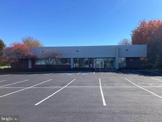 Commercial for Sale at 1000 TUCKERTON Court Reading, Pennsylvania 19605 United States