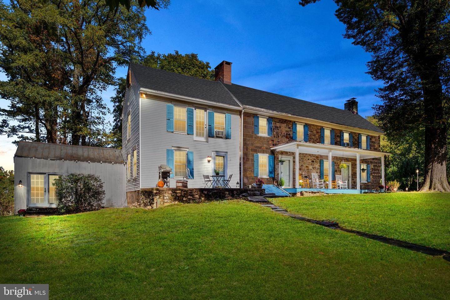 住宅 為 出售 在 376 DAVID Drive Langhorne, 賓夕法尼亞州 19047 美國