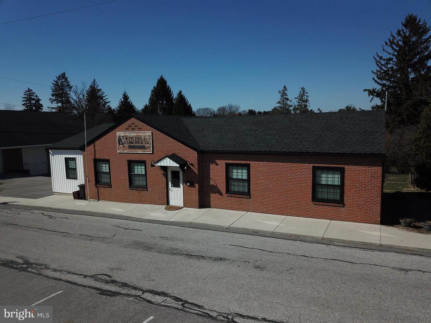 Commercial for Sale at 19 W RAILROAD Avenue Shrewsbury, Pennsylvania 17361 United States