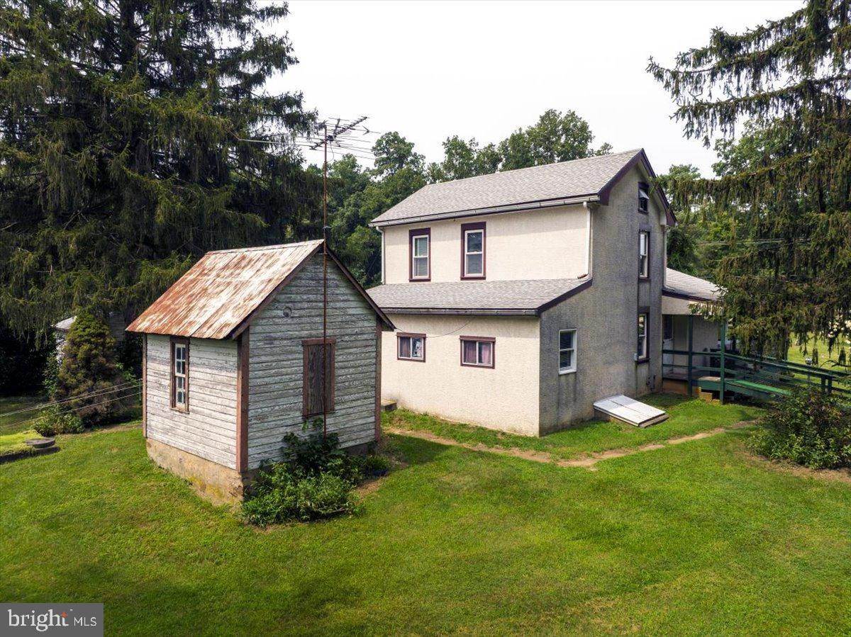 住宅 為 出售 在 230 LAUREL Road Elverson, 賓夕法尼亞州 19520 美國