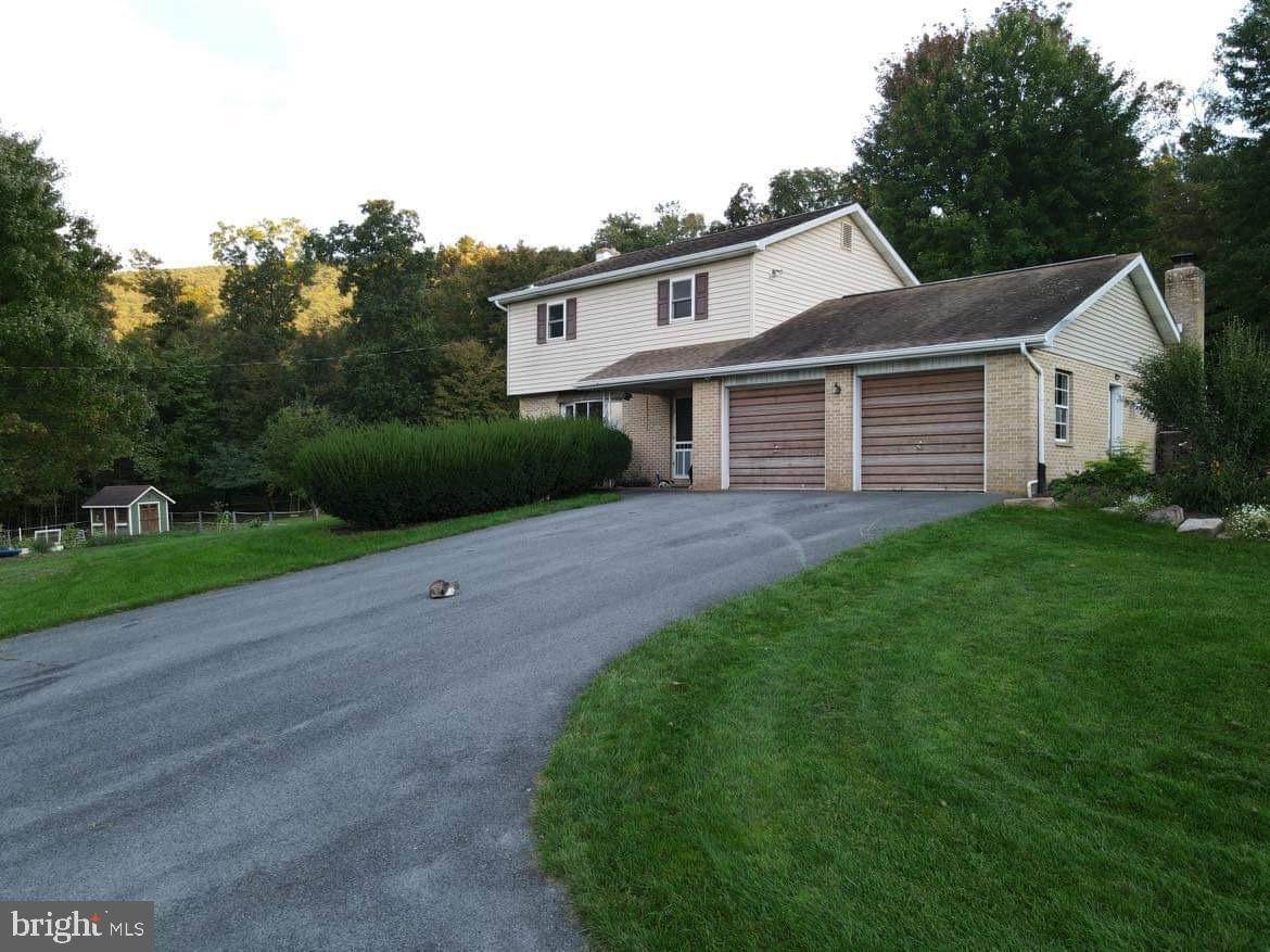 住宅 为 销售 在 3144 COUCHTOWN Road Loysville, 宾夕法尼亚州 17047 美国