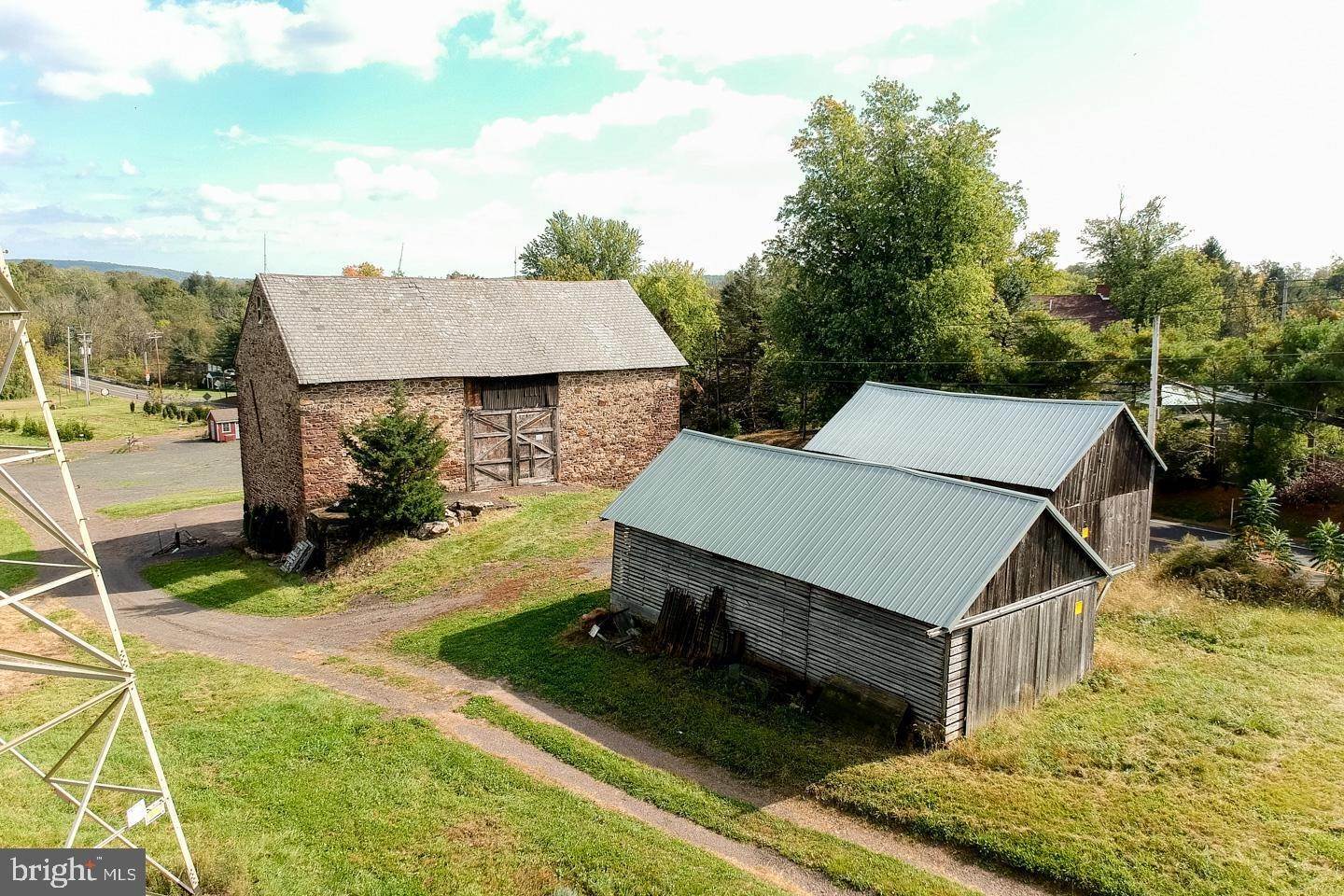 6. Farm for Sale at 3016 MOYER Road Hellertown, Pennsylvania 18055 United States