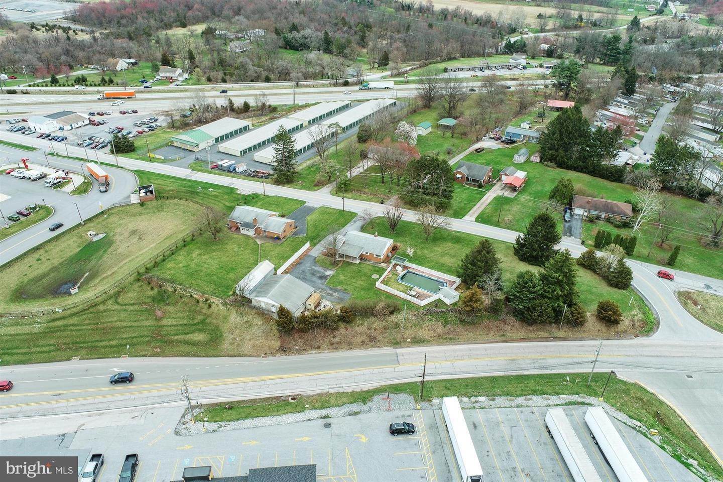 15. Commercial for Sale at 10 CLOVERLEAF Road York, Pennsylvania 17406 United States