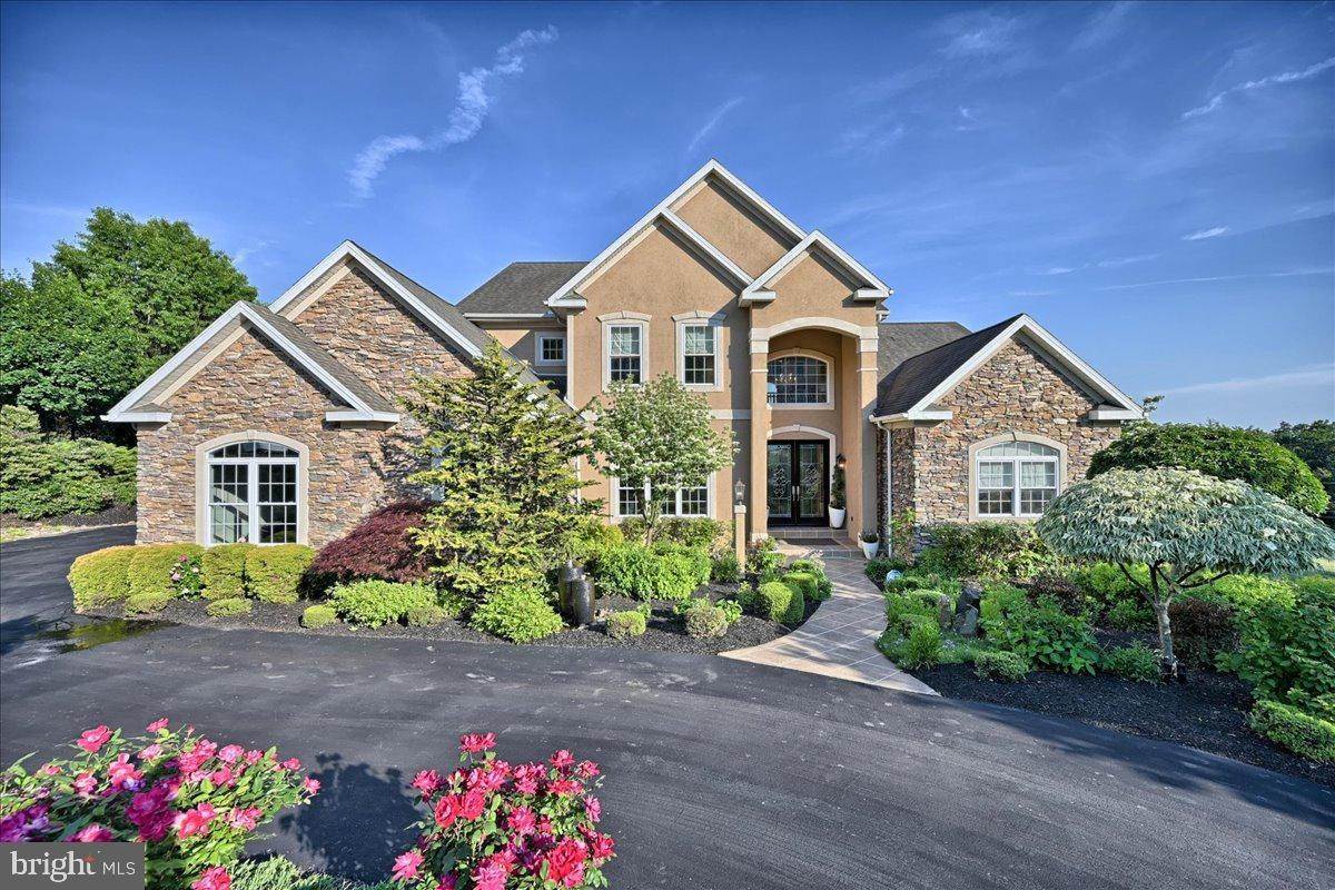 住宅 为 销售 在 500 HALYARD WAY Enola, 宾夕法尼亚州 17025 美国