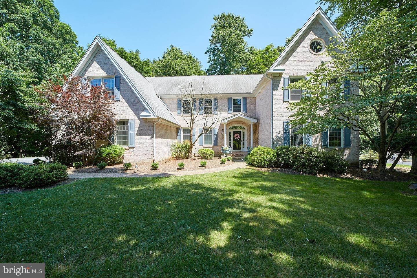 住宅 为 销售 在 1319 NEW VIRGINIA Road Downingtown, 宾夕法尼亚州 19335 美国