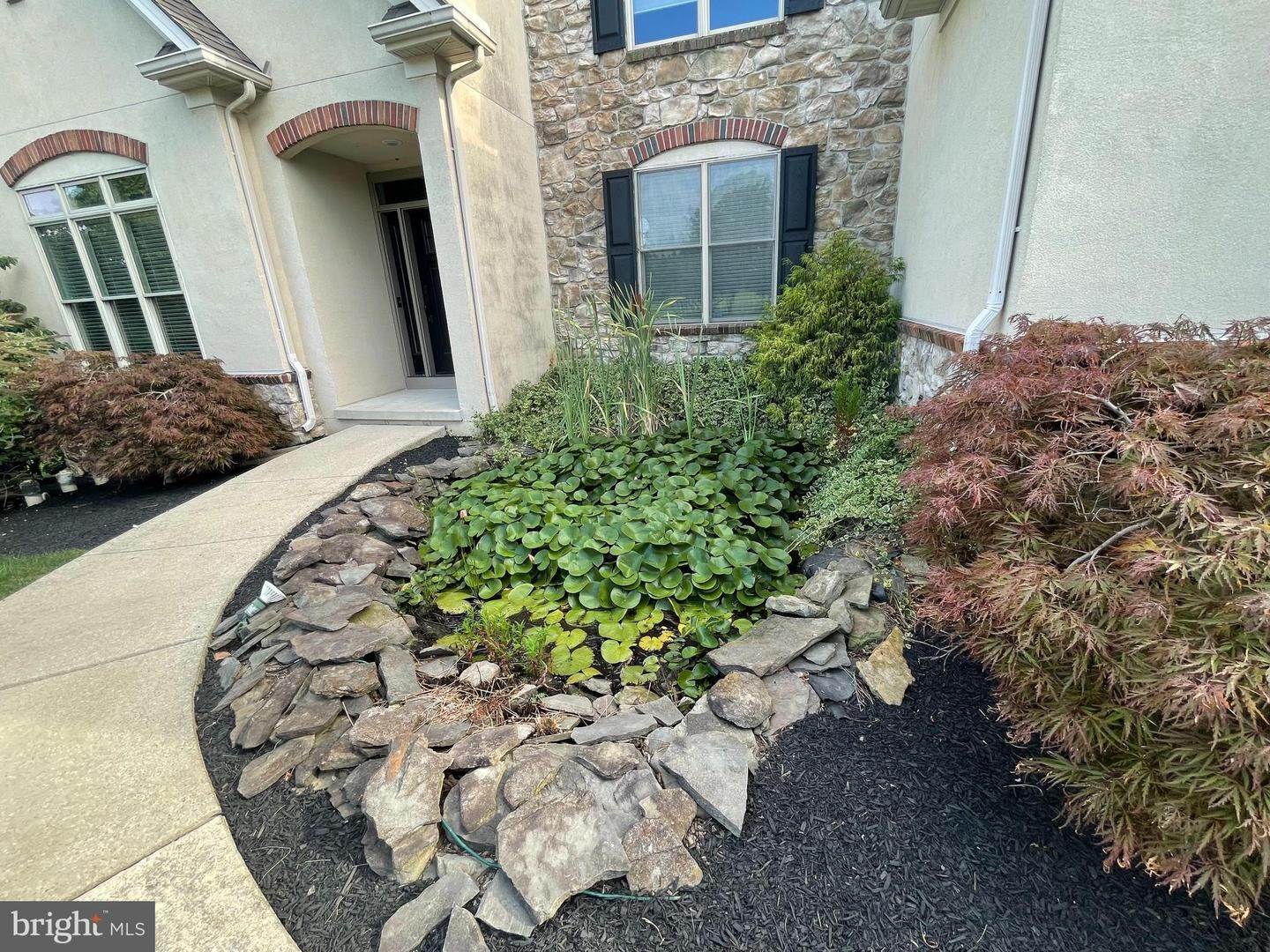 6. Residential for Sale at 2151 MEADOW RIDGE Drive Lancaster, Pennsylvania 17601 United States