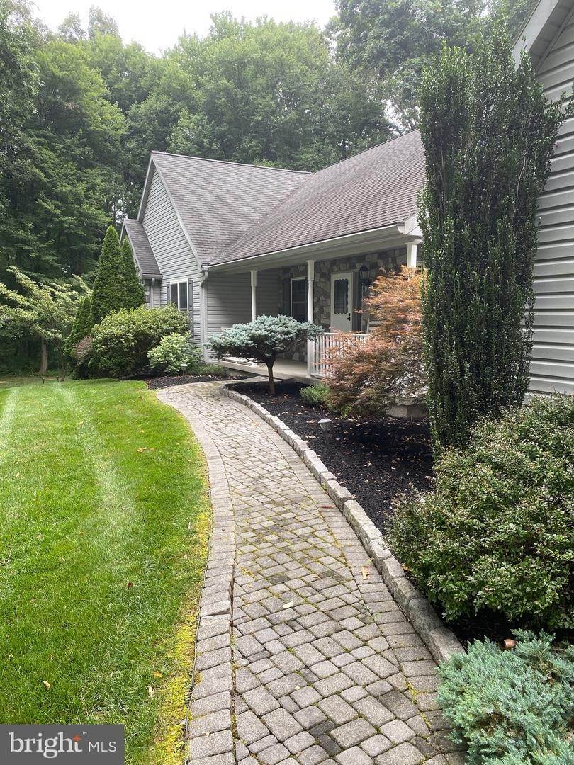 19. Residential for Sale at 318 SPRING HILL Road Quarryville, Pennsylvania 17566 United States