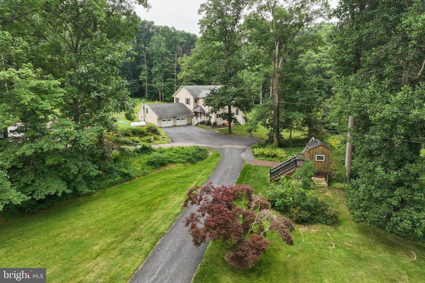 7. Residential for Sale at 152 BOULDER HILL Road Mohnton, Pennsylvania 19540 United States
