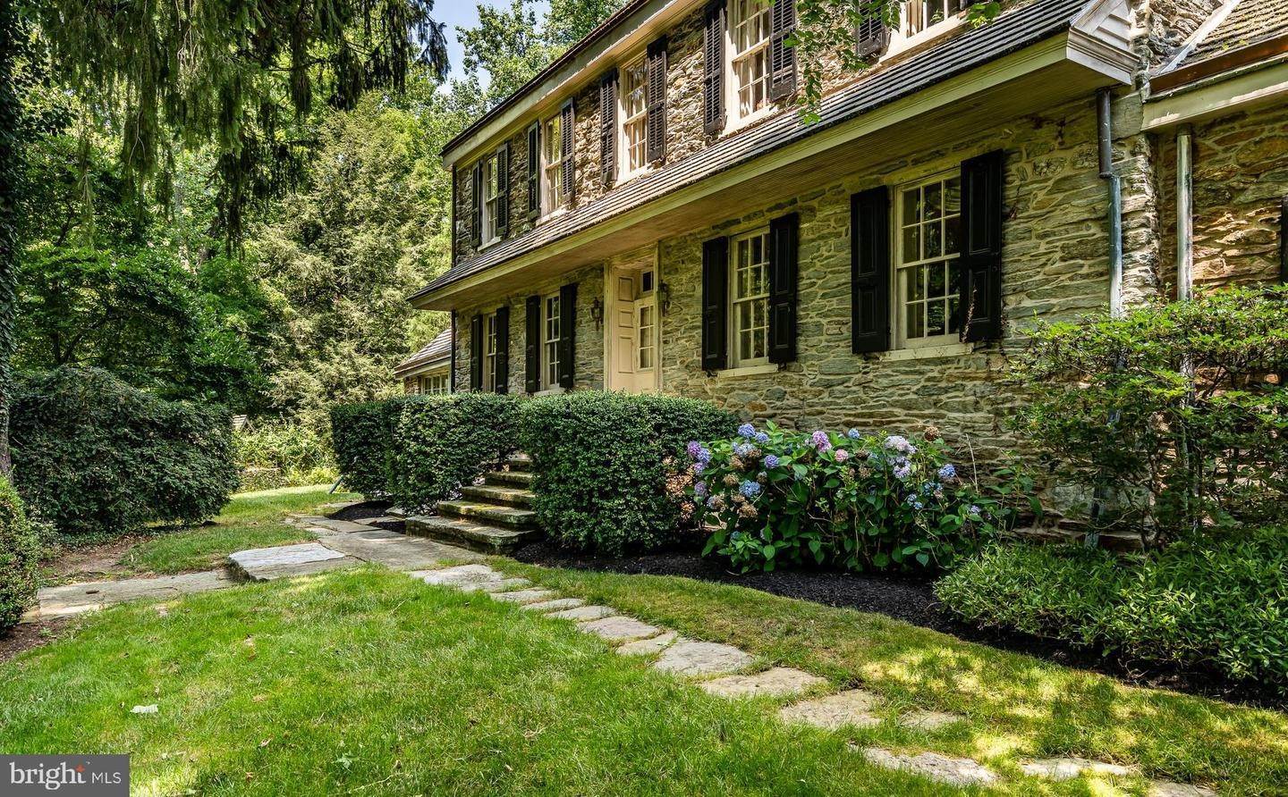 住宅 为 销售 在 1204 OLD SHADYSIDE Road Downingtown, 宾夕法尼亚州 19335 美国