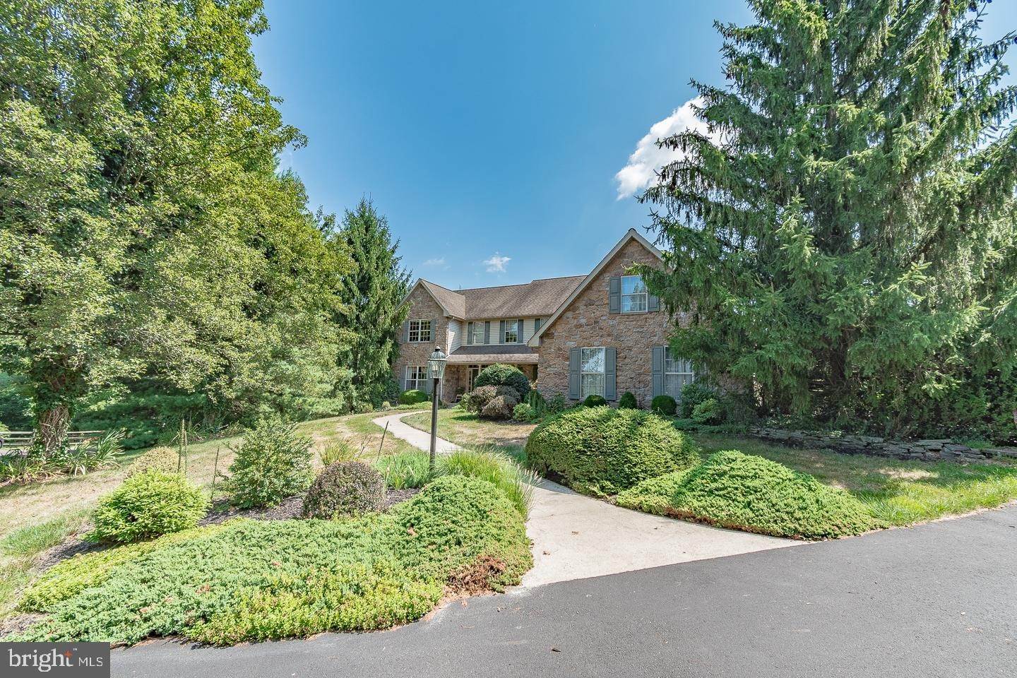 住宅 為 出售 在 1487 SUMNEYTOWN PIKE Lansdale, 賓夕法尼亞州 19446 美國