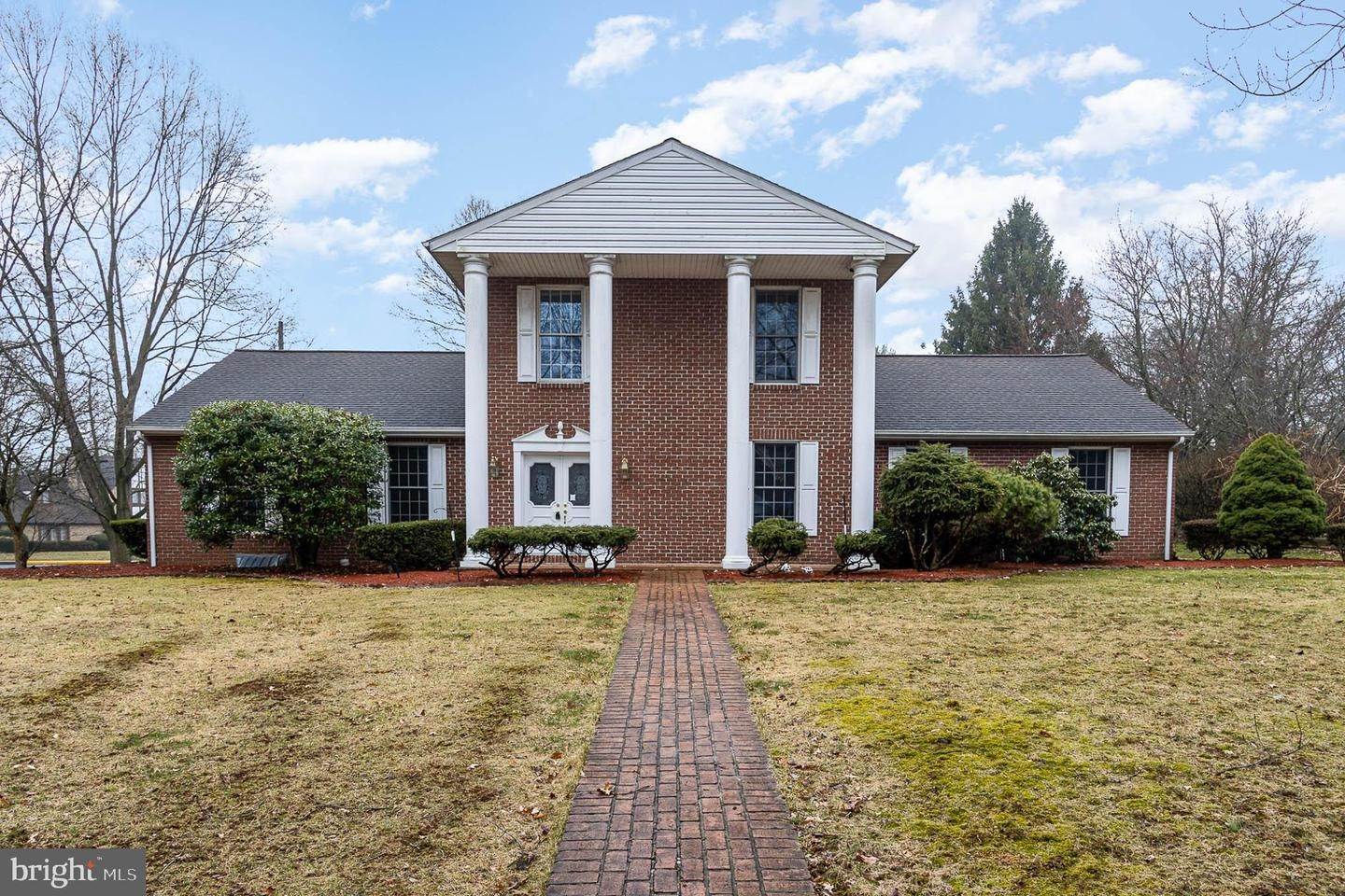 Residential for Sale at 1201 GEORGETOWN Circle Carlisle, Pennsylvania 17013 United States