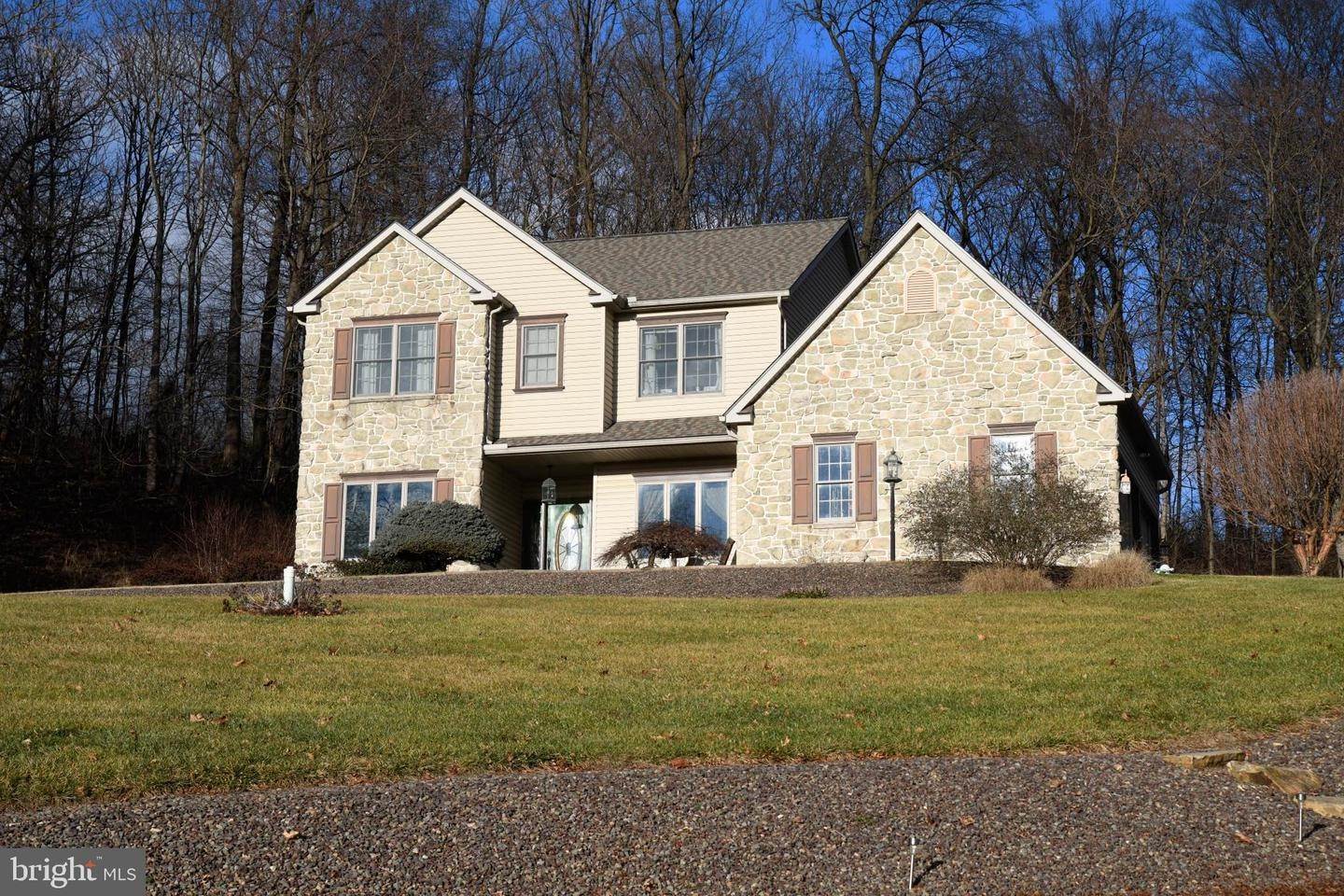 住宅 为 销售 在 5501 DEER PATH Lane Gap, 宾夕法尼亚州 17527 美国