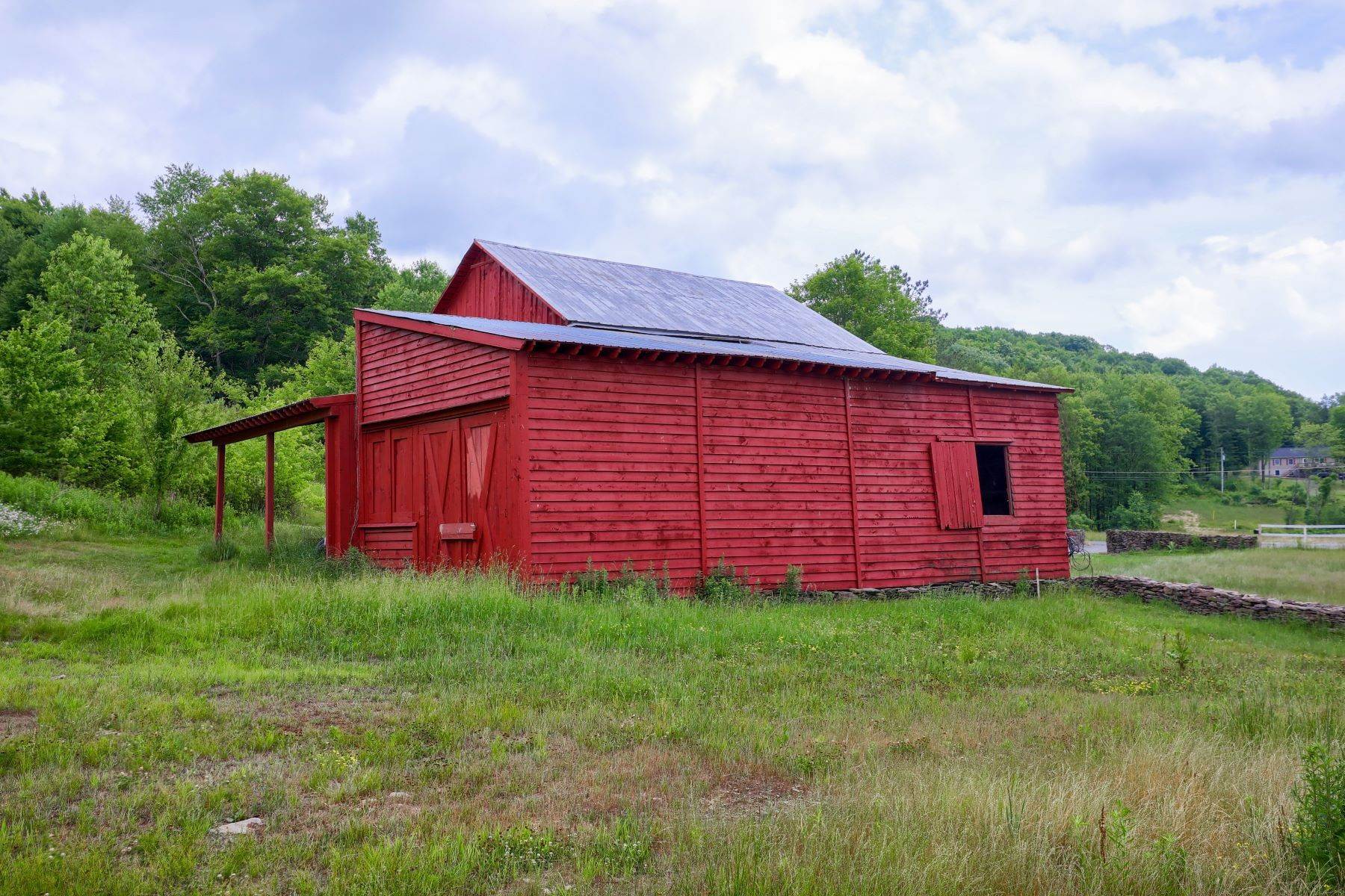 42. Single Family Homes 為 出售 在 188 Henryk Lane Monroe Township, 賓夕法尼亞州 18612 美國